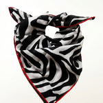 Dual Atelier Wild Stripe Siyah Beyaz Desenli İpeksi Organik Pamuk Kumaş Bandana Fular